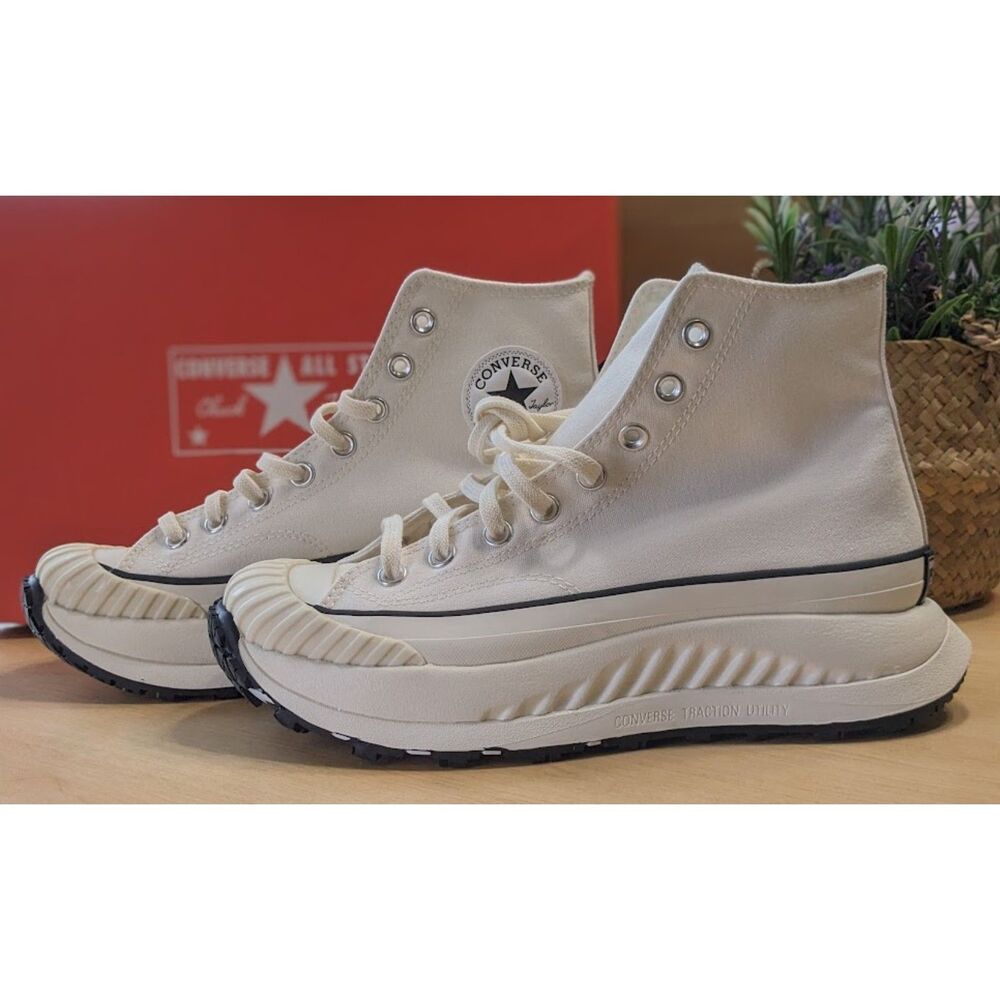 Converse Chuck 70 AT-CX Vintage White High Top Sneaker Boots M8.5 W10 NIB - Picture 3 of 15